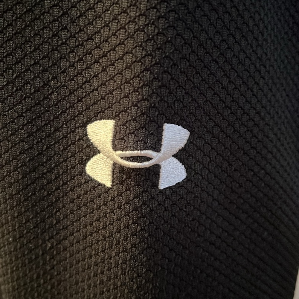 UNDER ARMOUR Pullover - Picture 3 of 9